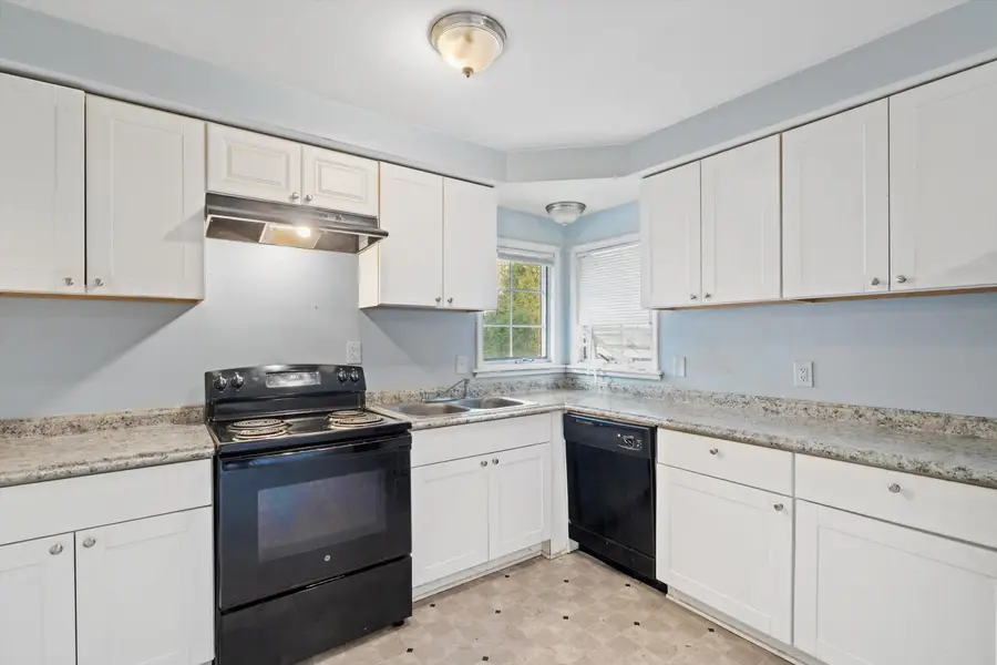 6827 N 44th St, Milwaukee, WI 53223 - Image #3