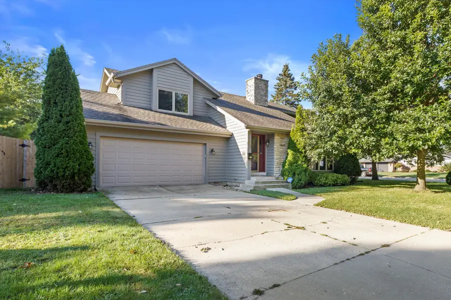 465 Dena Cir, Racine, WI 53402 - Image #2