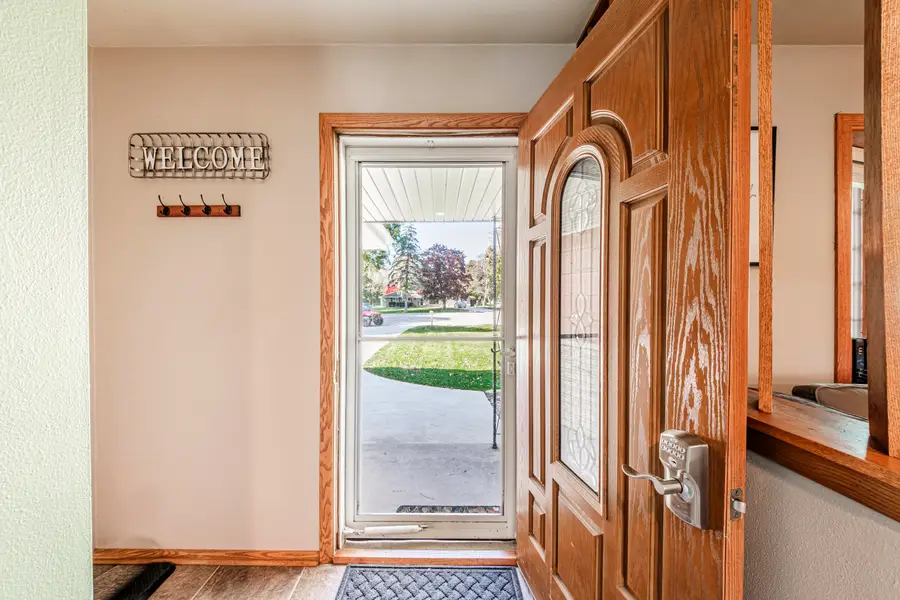 W137S6834 Dunstan Ct, Muskego, WI 53150 - Image #3