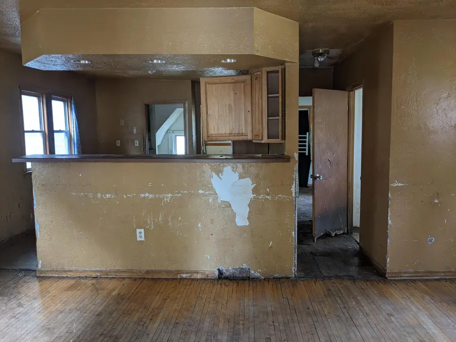 5527 N 34th St, Milwaukee, WI 53209 - Image #2