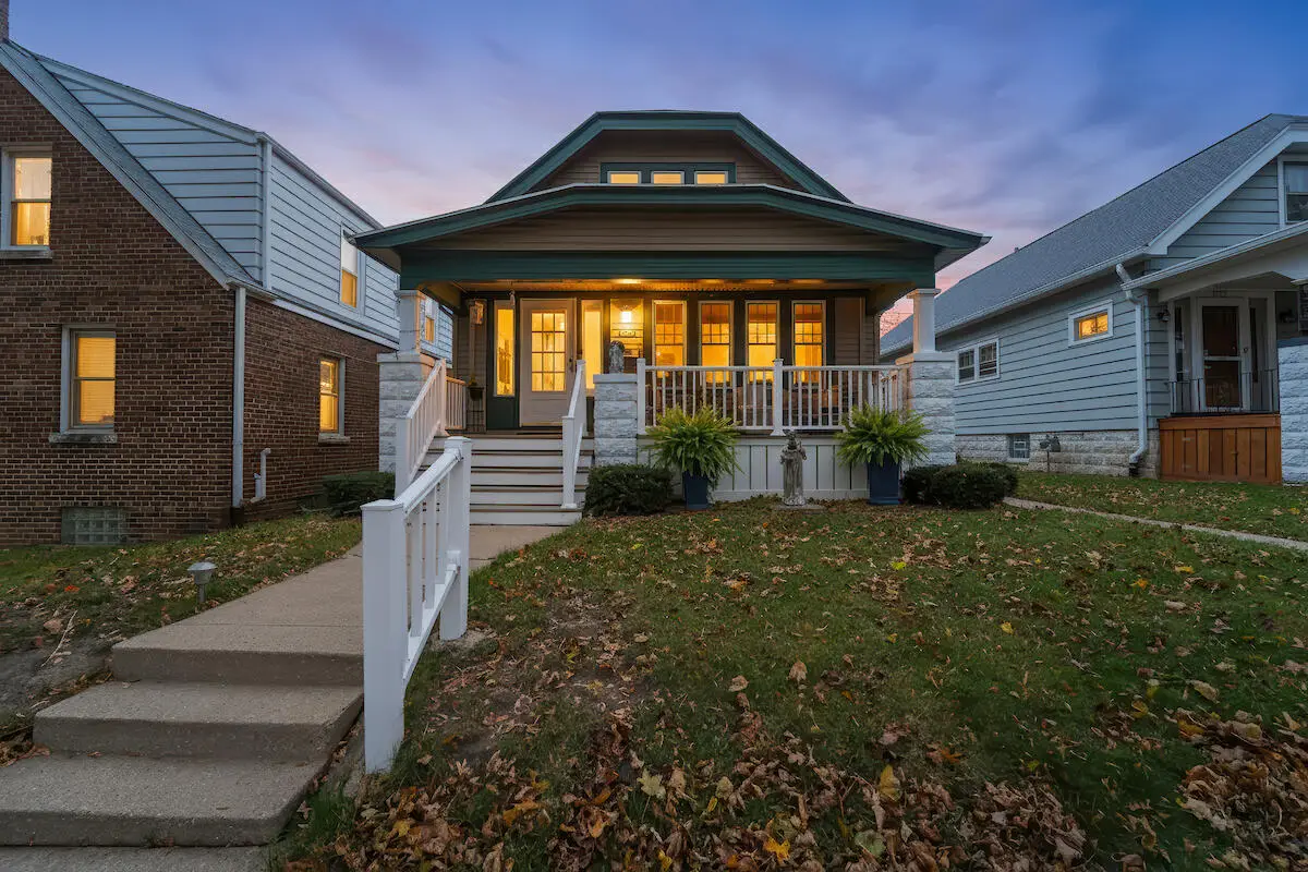 3406 S 15th Pl, Milwaukee, WI 53215 - Image #1