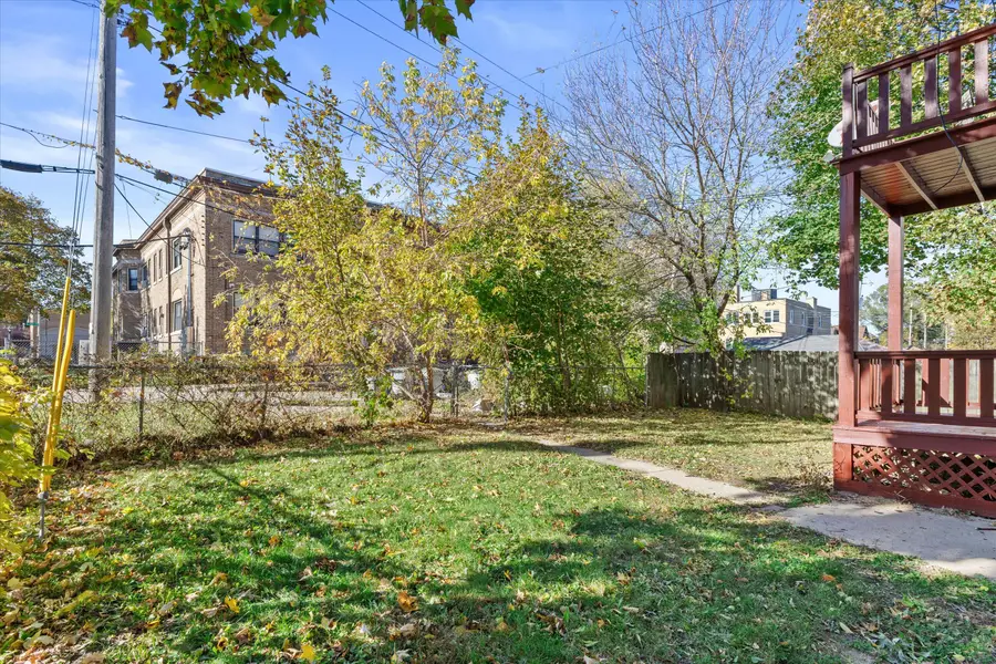 2403 N 49th St, Milwaukee, WI 53210 - Image #3