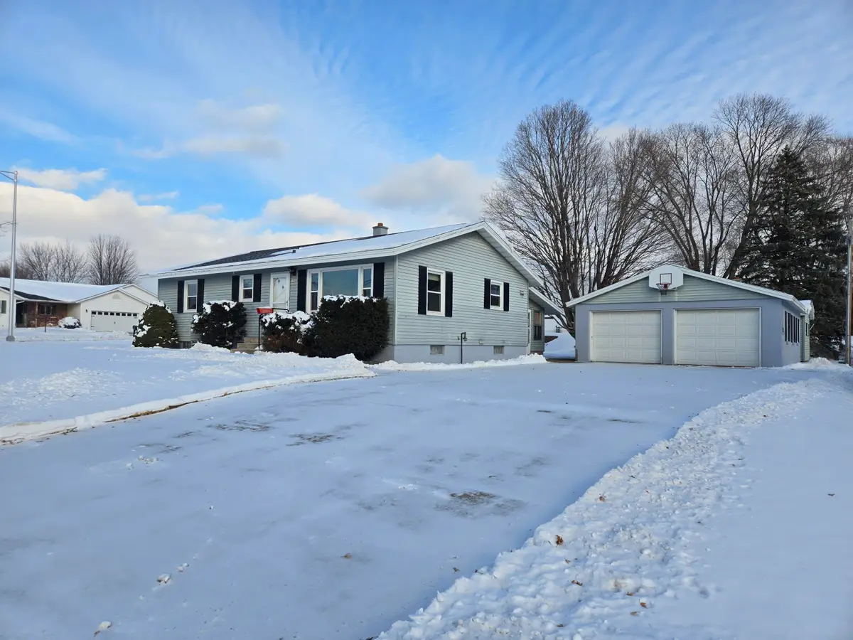 1332 East Ave N, Onalaska, WI 54650 - Image #1