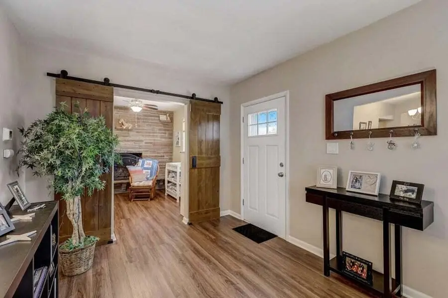 412 N Chicago Ave, South Milwaukee, WI 53172 - Image #2