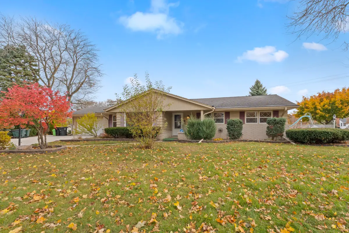 2808 N Park Dr, Wauwatosa, WI 53222 - #1