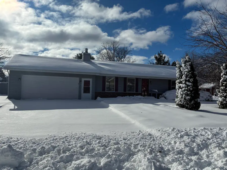 2133 Ontario Dr, Janesville, WI 53545 - Image #2