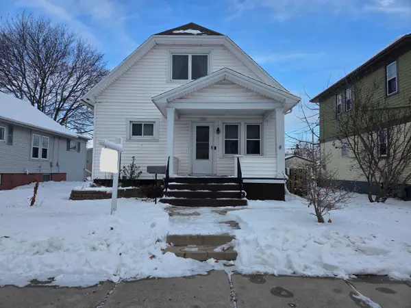 1346 Lenz Ct, Sheboygan, WI 53083