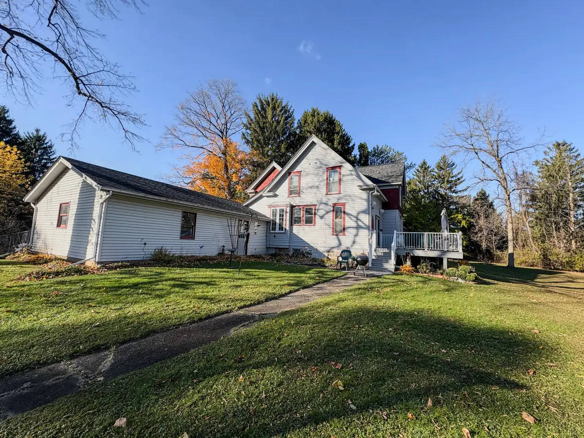 13065 W Appleblossom Ln, New Berlin, WI 53151 - Image #1