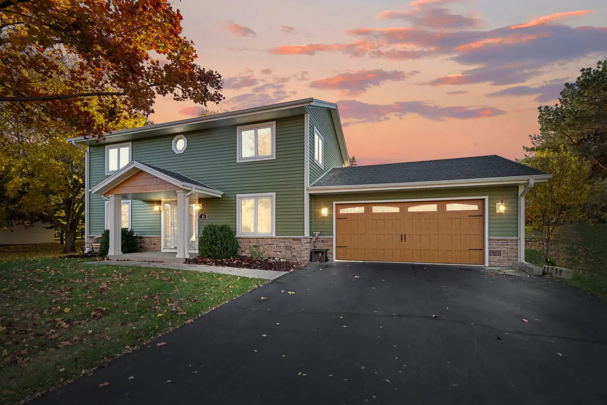 508 Karin Dr, North Prairie, WI 53153 - Image #1