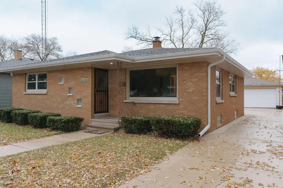 2107 28th St, Kenosha, WI 53140 - Image #2