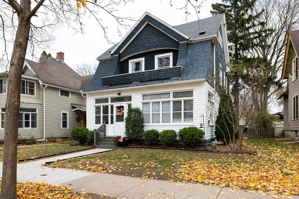 527 15th St S, La Crosse, WI 54601 - #1