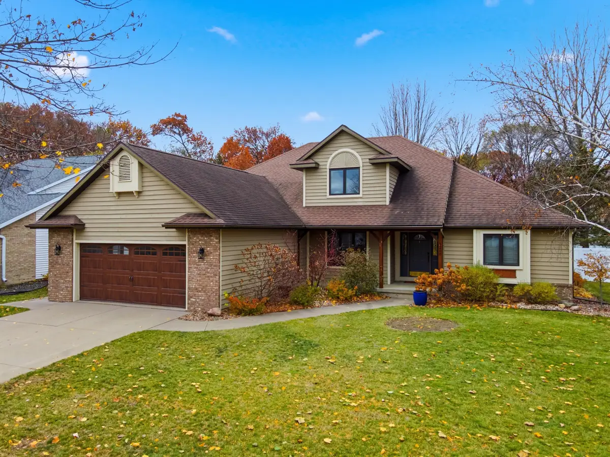 1200 Red Cedar Ct, Onalaska, WI 54650 - #1