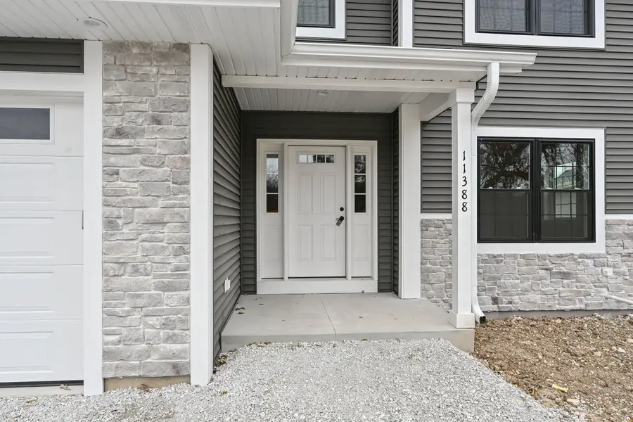 11388 W Tess Creek St, Franklin, WI 53132 - Image #3