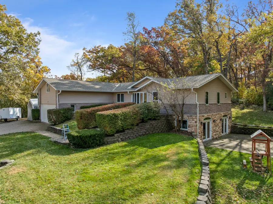 2121 Adelia Ave, Delavan, WI 53115 - Image #3