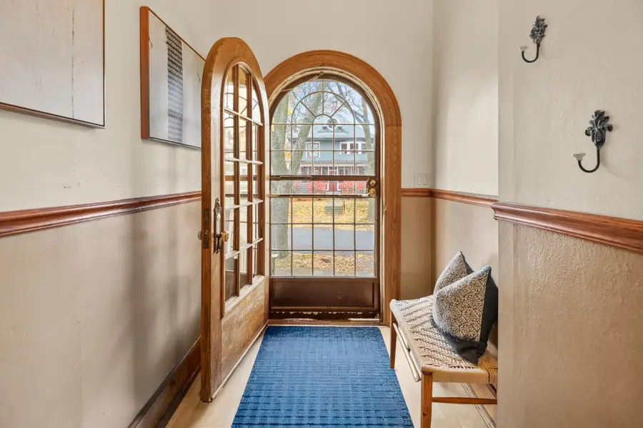 2918 N Hackett Ave, Milwaukee, WI 53211 - Image #3