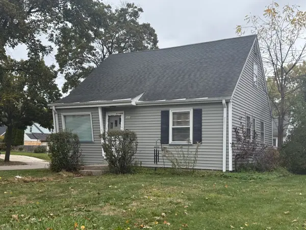 5494 N 12th St, Milwaukee, WI 53209