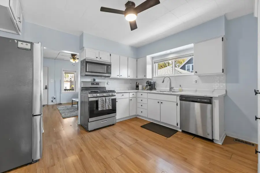 8319 W Rogers St, West Allis, WI 53219 - Image #3