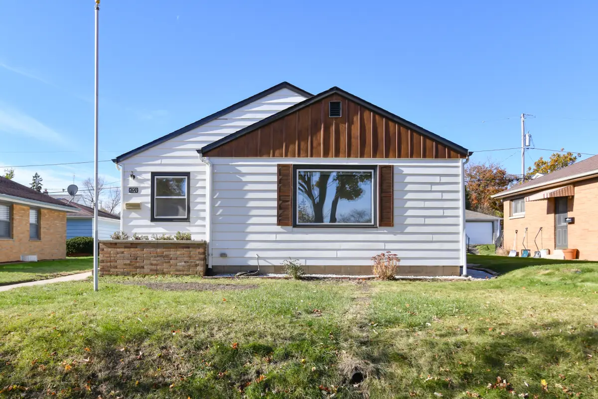 2643 S 63rd St, Milwaukee, WI 53219 - Image #1