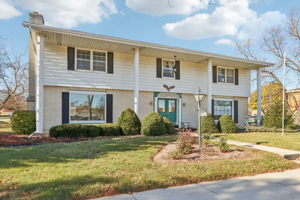 3621 S 68th St, Milwaukee, WI 53220 - #1