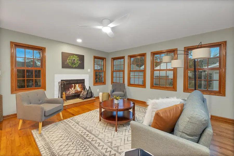 4750 N Elkhart Ave, Whitefish Bay, WI 53211 - Image #3