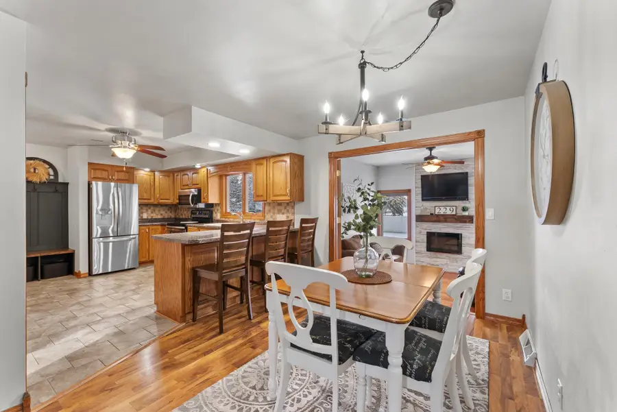 229 Main St, Reedsville, WI 54230 - Image #2