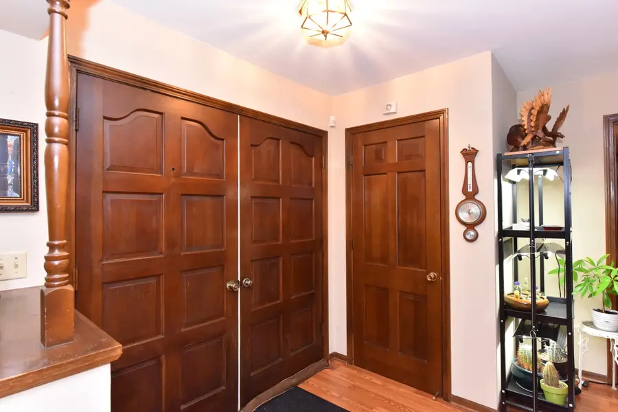 W5675 Sunset Ridge Rd, Walworth, WI 53184 - Image #2