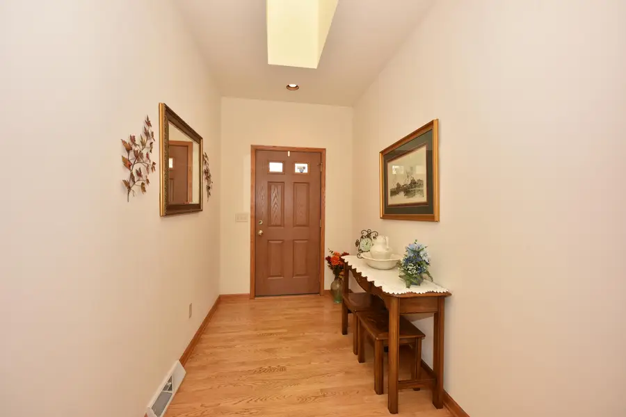 2436 Caribou Ln, Grafton, WI 53024 - Image #2