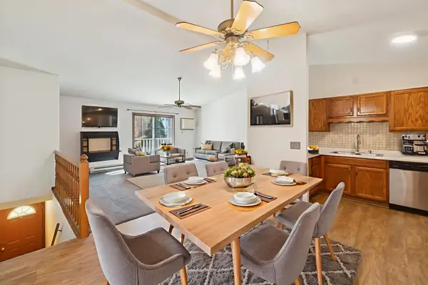 805 Canterberry Ct, West Bend, WI 53090