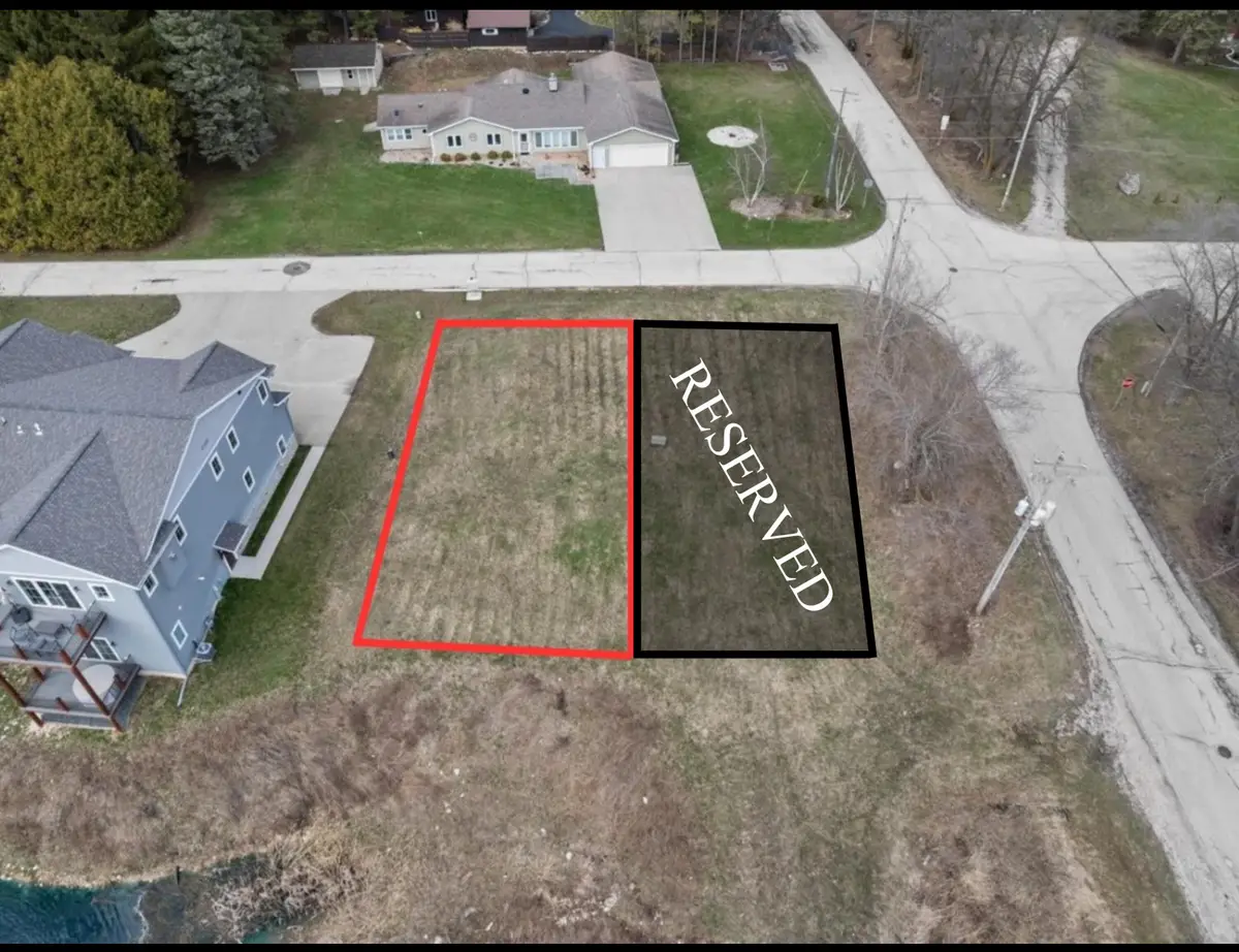 W5705 Summit Woods Ln, Rhine, WI 53073 - Image #1