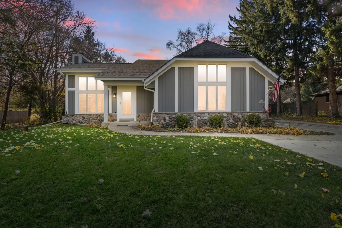 N26W26729 Prospect Ave, Pewaukee, WI 53072 - #1