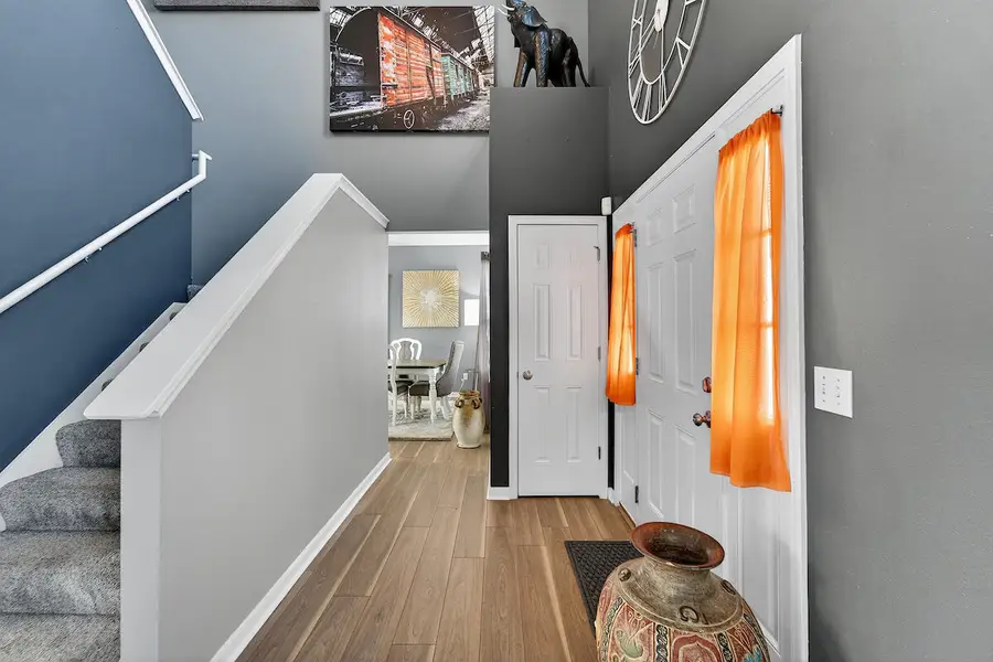 9531 W Parkland Ct, Milwaukee, WI 53224 - Image #3