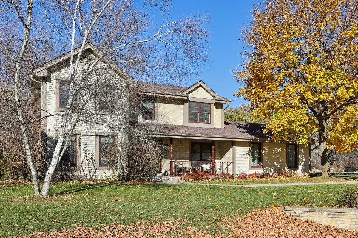 9740 W Huntington Dr, Mequon, WI 53097 - Image #1