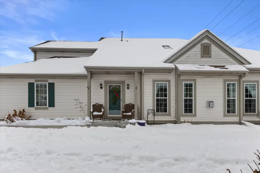 1522 Roxbury Way, Waukesha, WI 53186 - Image #2