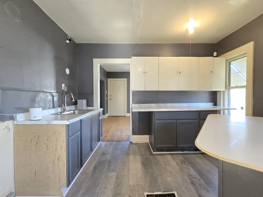 1215 W Hadley St, Milwaukee, WI 53206 - Image #2