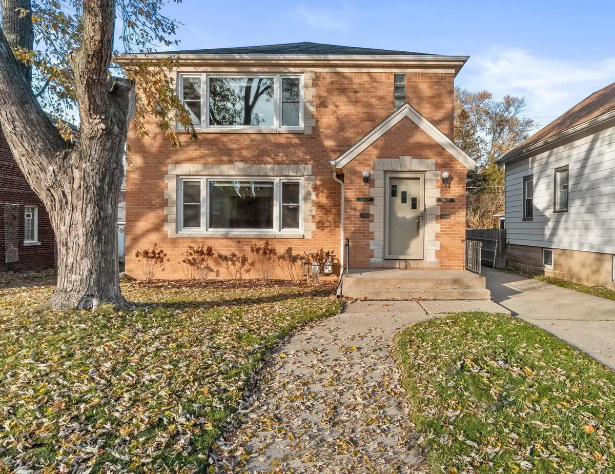 7840 W Center St, Milwaukee, WI 53222 - #1