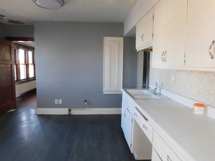 525 N 45th St, Milwaukee, WI 53208 - Image #2