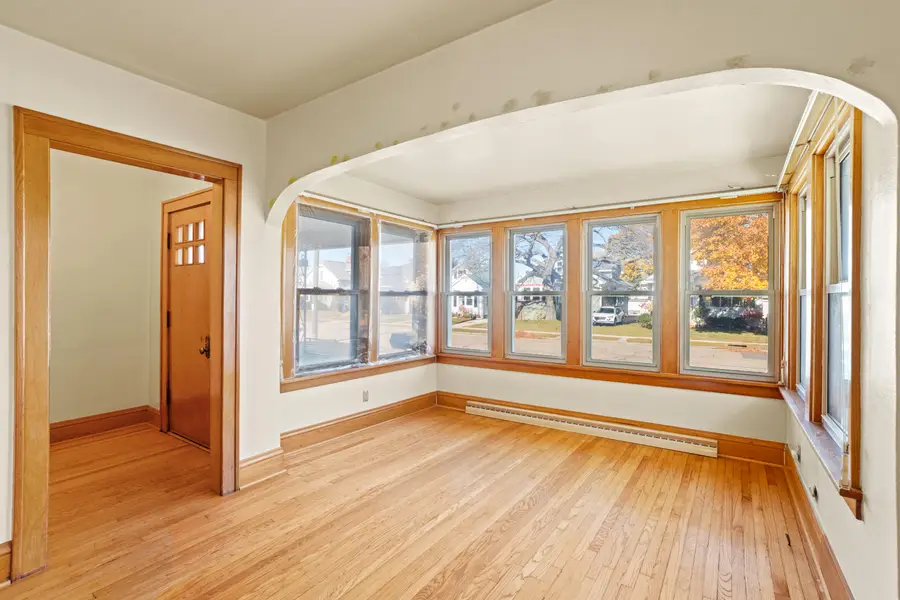 421 Augusta St, Racine, WI 53402 - Image #3