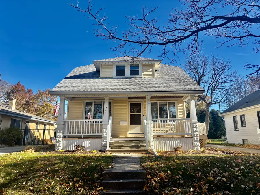 542 N 61st St, Wauwatosa, WI 53213 - Image #3