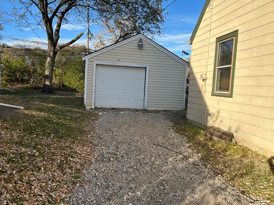 5724 W Carmen Ave, Milwaukee, WI 53218 - Image #3