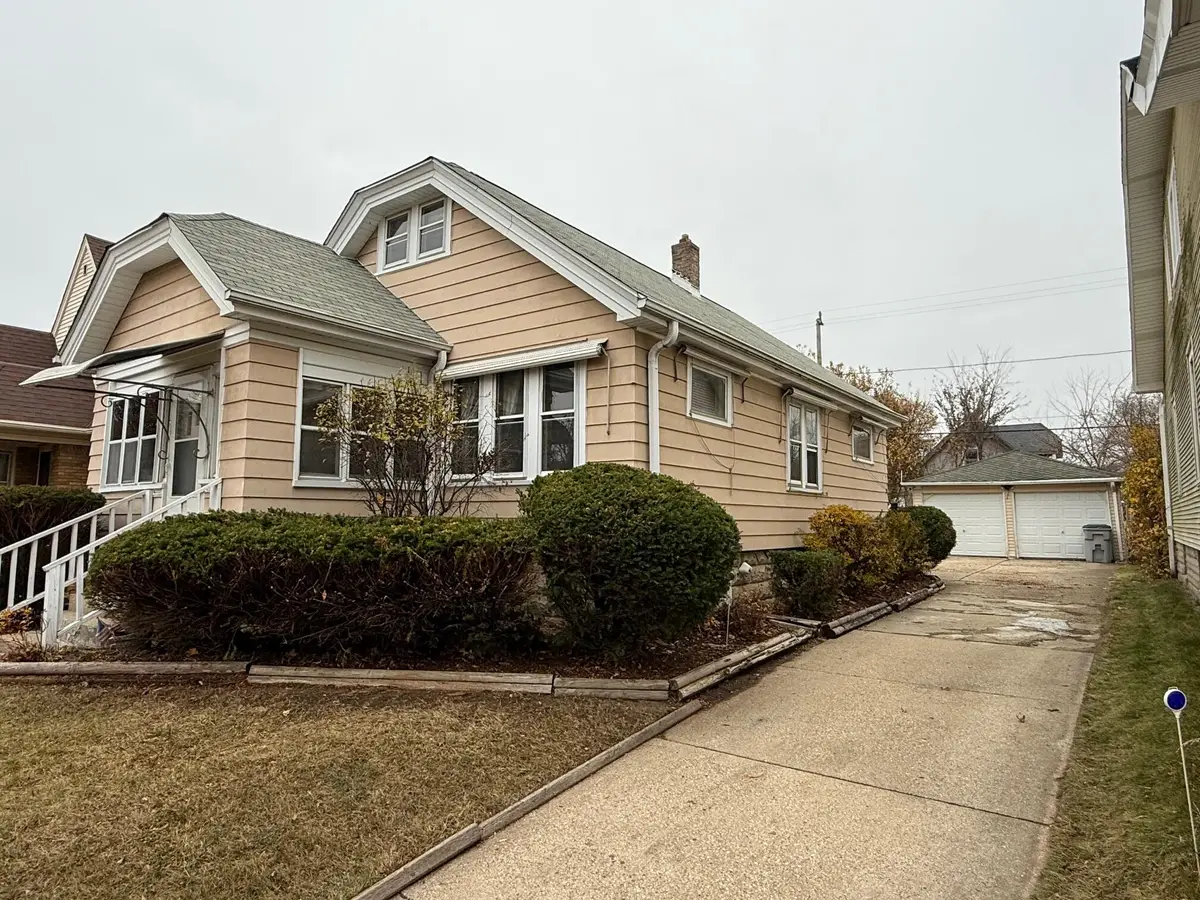 2436 N 60th St, Milwaukee, WI 53210 - Image #1