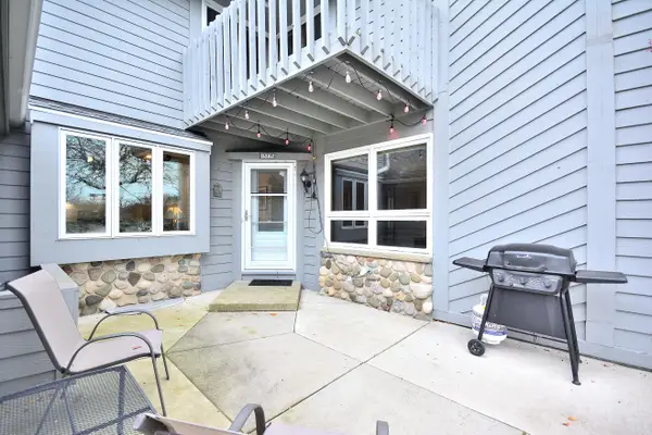 15735 W Brook Dr, New Berlin, WI 53151