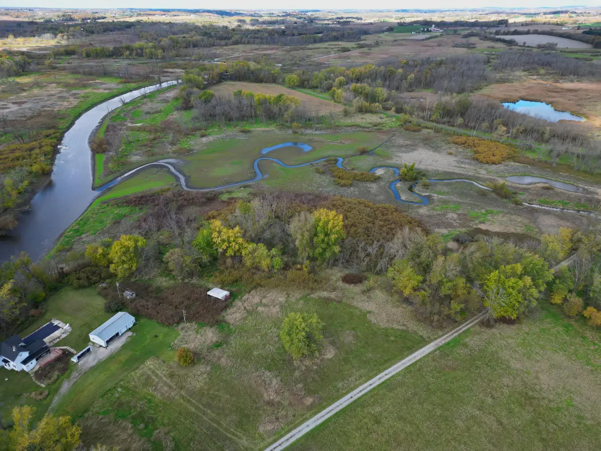 W2951 Monroe Rd, Lebanon Town, WI 53066 - Image #1