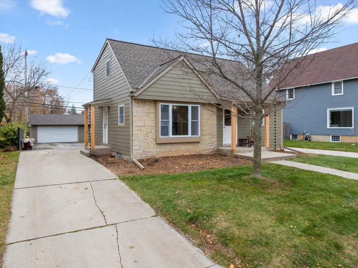 1021 13th Ave, Grafton, WI 53024 - Image #1