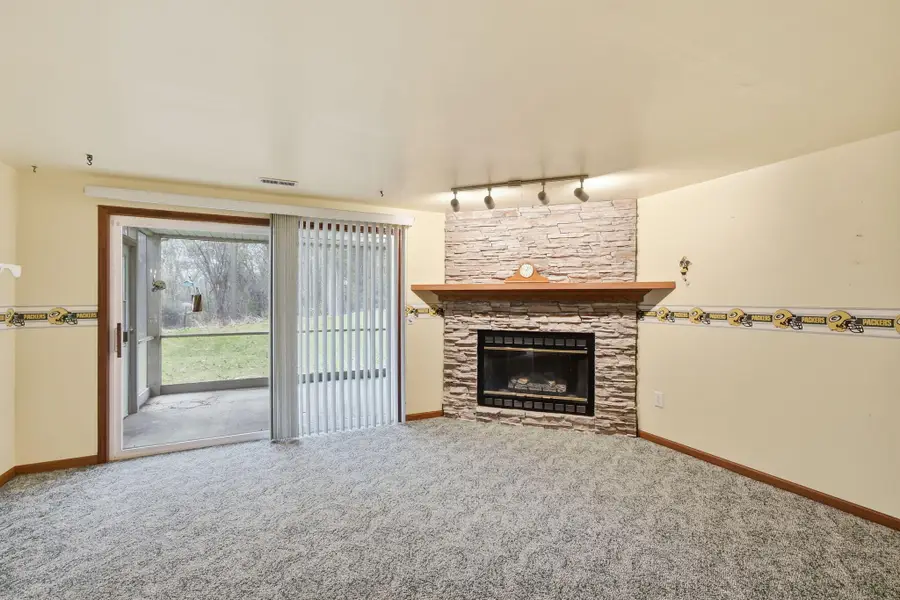 404 Monica Ave, Burlington, WI 53105 - Image #2