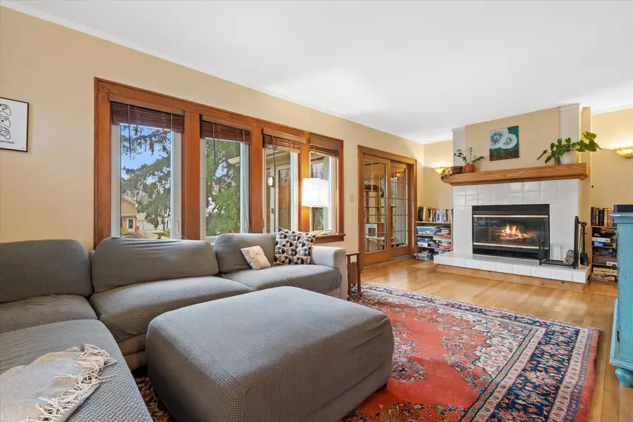 5916 W Wells St, Wauwatosa, WI 53213 - Image #3