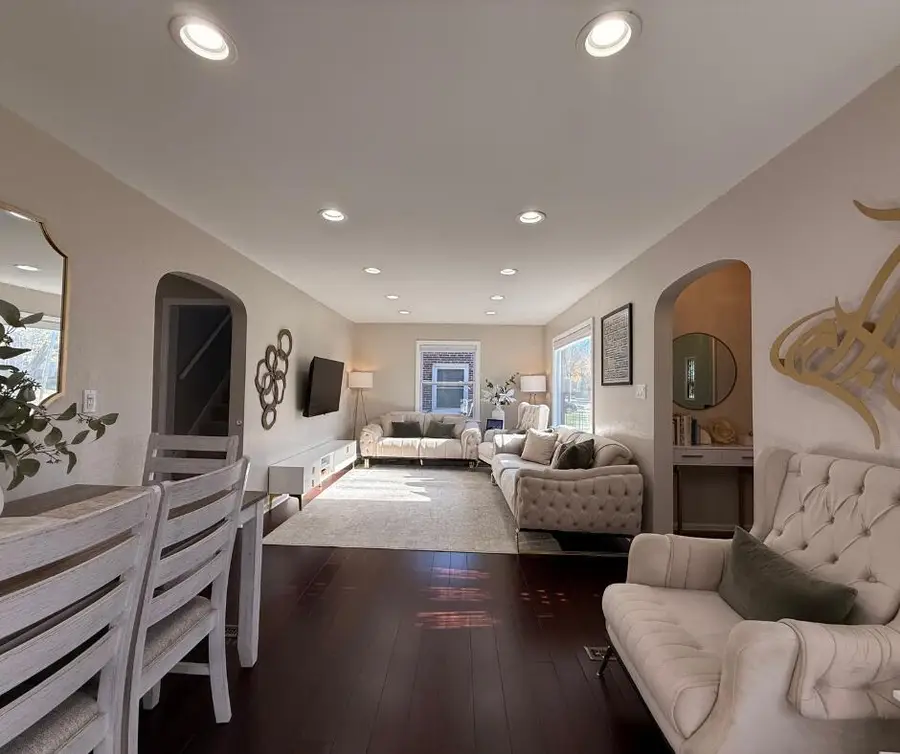 424 E Waterford Ave, Milwaukee, WI 53207 - Image #3