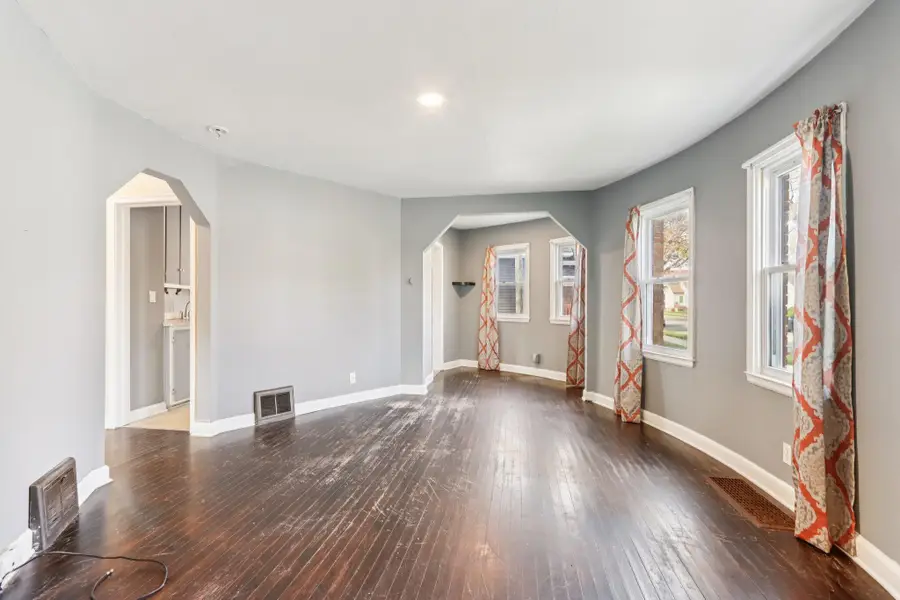 1209 Walton Ave, Racine, WI 53402 - Image #3