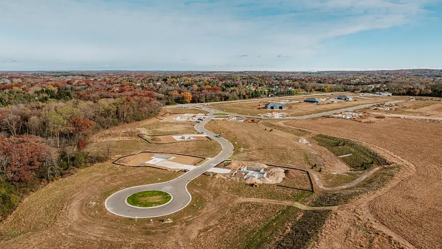 448 W Talbot's Woods Dr, Dousman, WI 53066 - #2