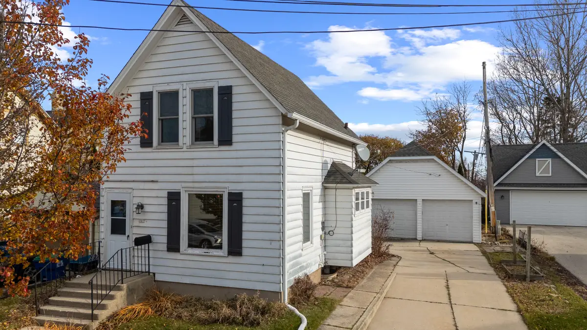 507 N Catalpa St, Port Washington, WI 53074 - Image #1