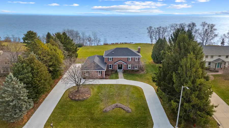 1010 Noridge Trl, Port Washington, WI 53074 - Image #2